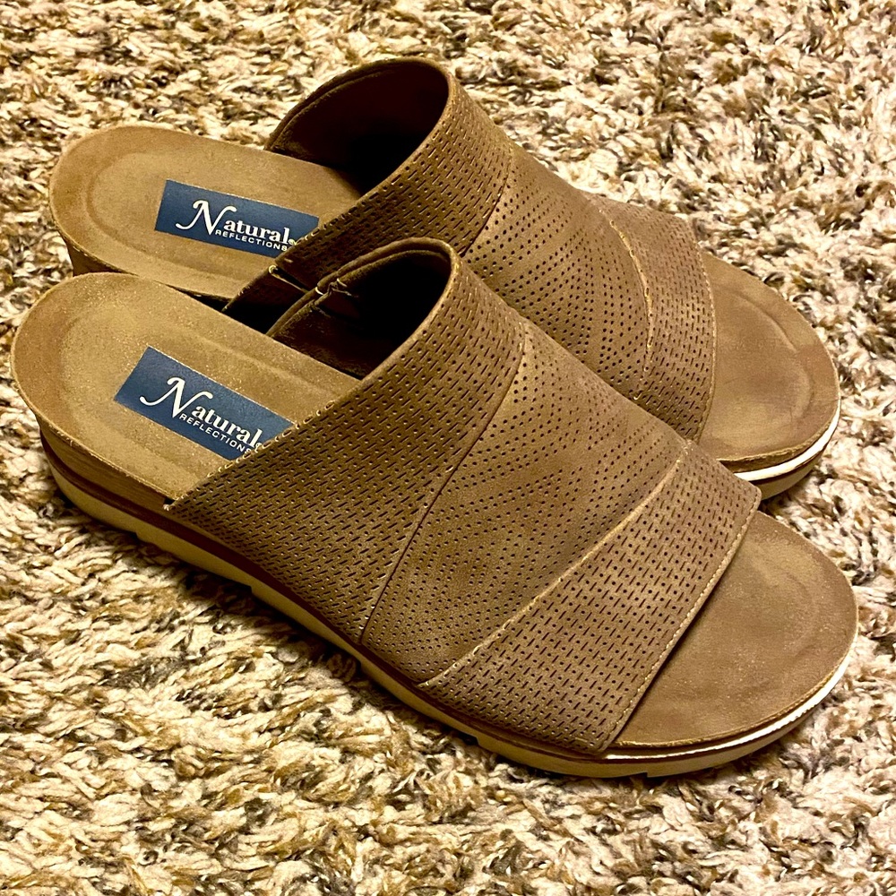 Naturalizer Wedge Sandals - women’s size 8